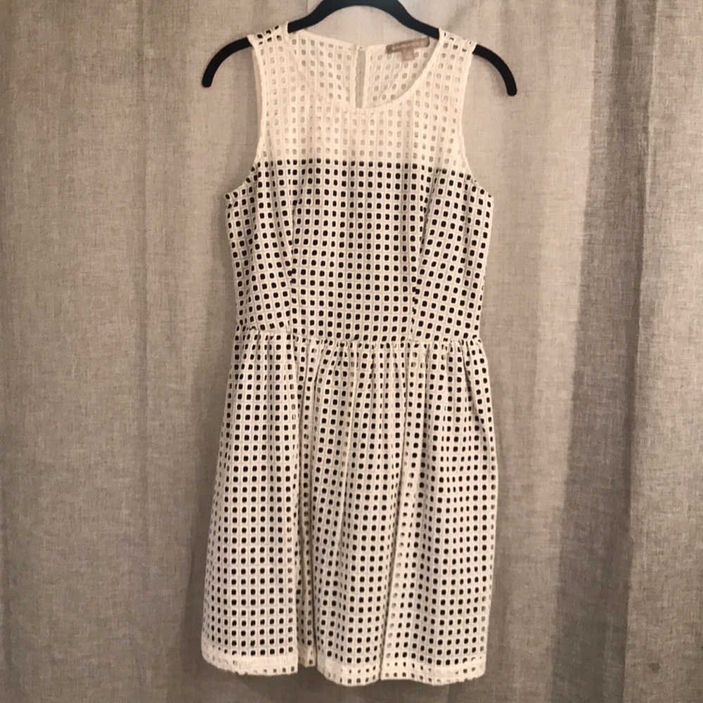 Banana Republic short whit and black dress.